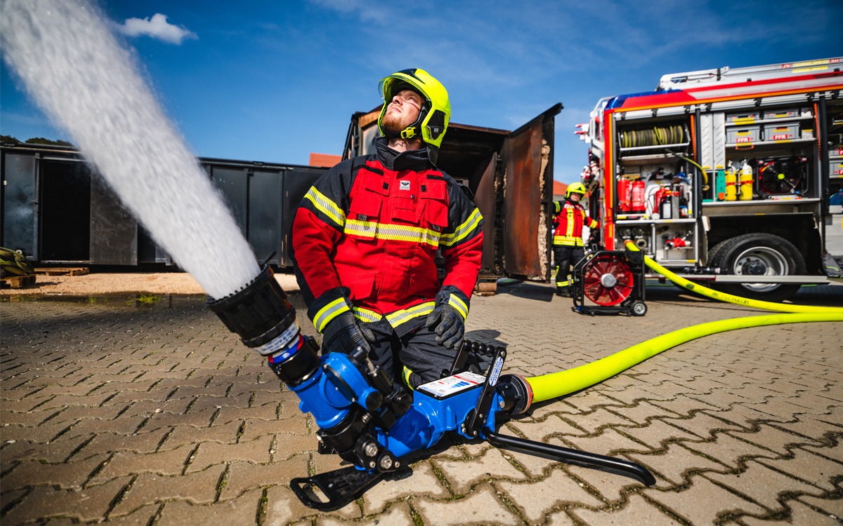 Transportabler Wasserwerfer BlitzFire mit Sicherheitsventil